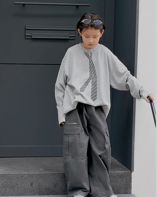ネクタイプリント オーバーサイズ長袖Tシャツ｜110-160cm