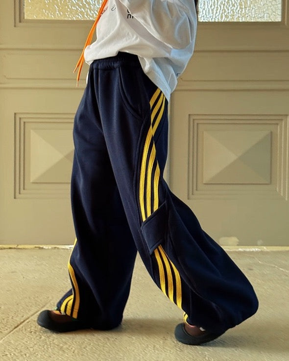 【100-160cm】サイドライントラックパンツ