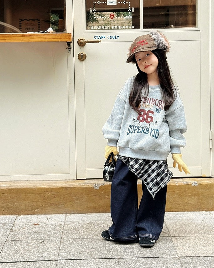 【100-160cm】カレッジ風プリント 裏ボアスウェットプルオーバー