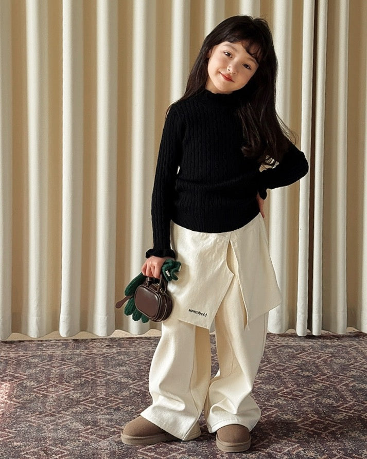 【100-160cm】スタンドカラーフリルリブニット