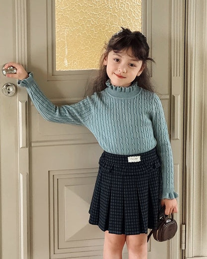 キッズ プリーツスカート ネイビー トップス合わせ 着用 UNIDRE baby&kids Kids pleated skirt navy styling with knit top UNIDRE baby&kids